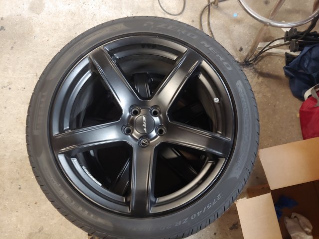 stock tires wheels2.jpg