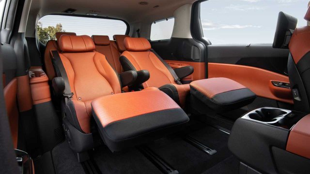 2022-kia-carnival-interior.jpg